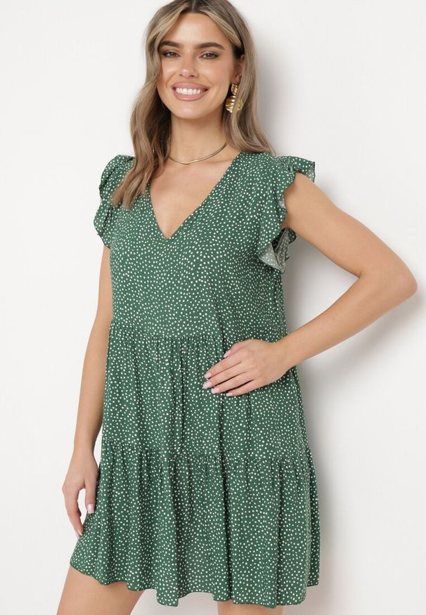 Born2be - Ciemnozielona Bawełniana Sukienka o Rozkloszowanym Kroju w Kropki Giavina. Okazja: na co dzień. Kolor: zielony. Materiał: bawełna. Wzór: kropki. Typ sukienki: sportowe, rozkloszowane. Styl: casual, sportowy