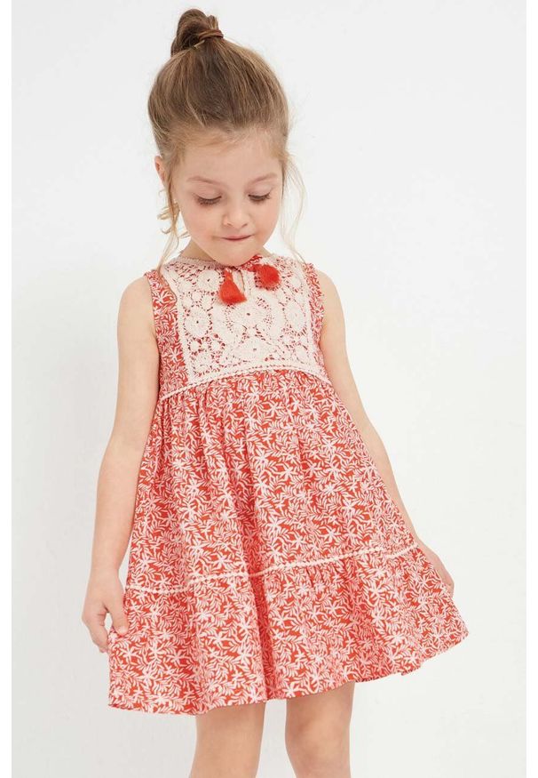 Mayoral sukienka bawełniana dziecięca kolor pomarańczowy mini prosta. Okazja: na co dzień. Kolor: pomarańczowy. Materiał: bawełna. Wzór: haft. Typ sukienki: proste. Styl: casual. Długość: mini