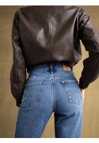 Big-Star - Jeansy damskie niebieskie Charlotte 301. Okazja: na co dzień. Stan: podwyższony. Kolor: niebieski. Sezon: lato. Styl: casual, elegancki, wakacyjny #5
