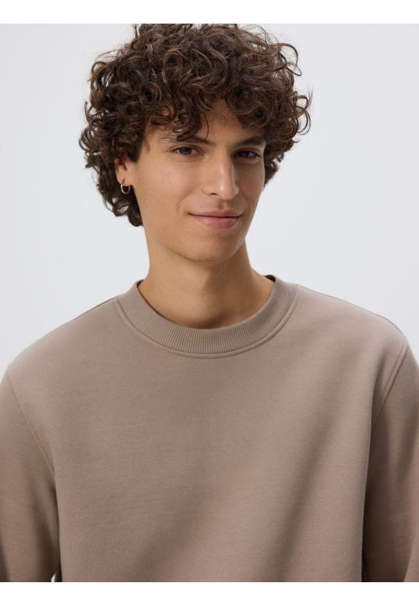 Reserved - Gładka bluza z bawełną - beżowy. Kolor: beżowy. Materiał: bawełna. Wzór: gładki