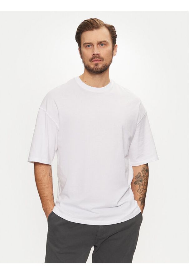 Jack & Jones - Jack&Jones T-Shirt Charge 12259975 Biały Oversize. Kolor: biały. Materiał: bawełna