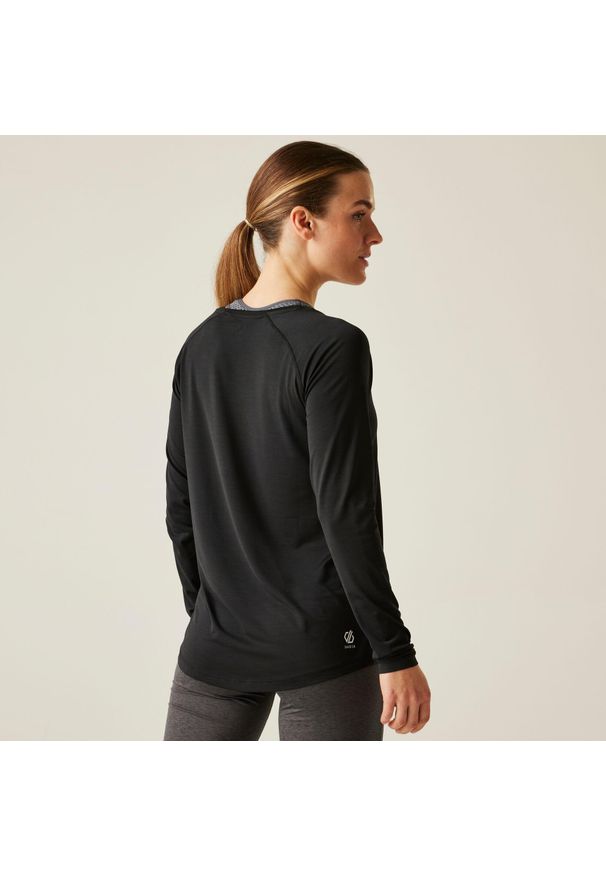DARE 2B - Koszulka sportowa z długim rękawem damska Discern. Kolor: szary, brązowy, wielokolorowy, czarny. Długość rękawa: długi rękaw. Długość: długie. Sport: turystyka piesza
