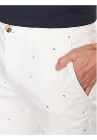 Pepe Jeans Szorty materiałowe Mc Queen Short Print PM801018 Biały Regular Fit. Kolor: biały. Materiał: materiał. Wzór: nadruk