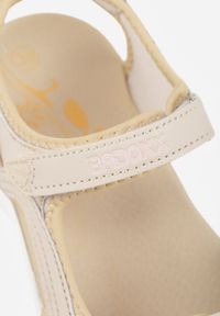 Born2be - Ciemnobeżowe Sportowe Sandały ze Skórzaną Wkładką Corolenia. Okazja: na co dzień, na spacer. Kolor: beżowy. Materiał: skóra. Sezon: lato. Styl: sportowy #9