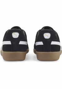 Buty do chodzenia męskie Puma Wildleder 2023. Zapięcie: sznurówki. Kolor: biały, beżowy, czarny, wielokolorowy. Materiał: materiał. Szerokość cholewki: normalna. Sport: turystyka piesza