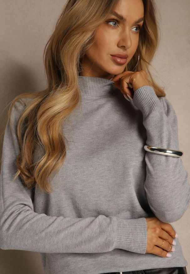 Renee - Szary Casualowy Sweter z Półgolfem w Minimalistycznym Stylu Seorienne. Okazja: na co dzień. Kolor: szary. Długość: długie. Styl: casual