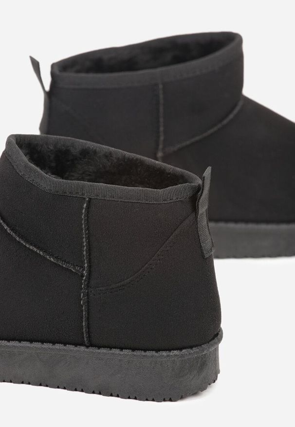 Renee - Czarne Śniegowce z Niską Cholewką Retira. Okazja: na co dzień. Wysokość cholewki: przed kostkę. Kolor: czarny. Materiał: jeans. Szerokość cholewki: normalna. Sezon: zima. Styl: casual