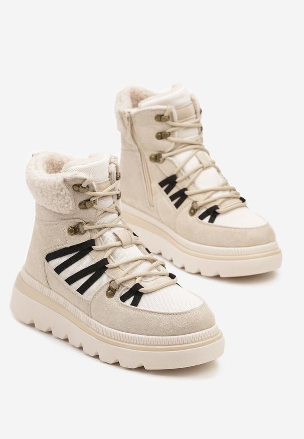 Renee - Beżowe Futerkowe Traperki na Niskiej Platformie Linivora. Okazja: na co dzień. Zapięcie: sznurówki. Kolor: beżowy. Materiał: jeans. Obcas: na platformie. Styl: casual, klasyczny