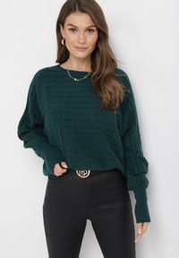 Born2be - Ciemnozielony Klasyczny Sweter z Rękawami Nietoperza Steresa. Kolor: zielony. Długość rękawa: długi rękaw. Długość: długie. Styl: klasyczny #4