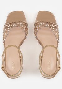 Born2be - Ciemnobeżowe Sandały entne Sandały na Szpilce Ozdobione Cyrkoniami Danelira. Okazja: na co dzień. Nosek buta: otwarty. Zapięcie: sprzączka. Kolor: beżowy. Wzór: aplikacja. Materiał: jeans. Obcas: na szpilce. Styl: wizytowy, casual, klasyczny, elegancki. Wysokość obcasa: średni #3