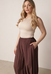 Born2be - Brązowe Baloniaste Spodnie z Wysokim Stanem w Stylu Casual Lilanya. Okazja: na co dzień. Stan: podwyższony. Kolor: brązowy. Długość: krótkie. Sezon: wiosna, lato. Styl: casual #2