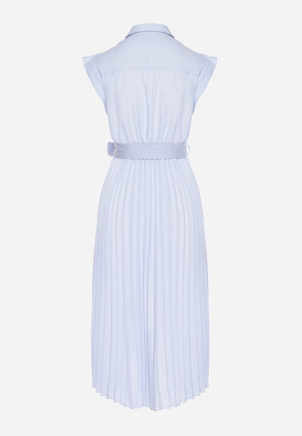 Born2be - Jasnoniebieska Plisowana Sukienka z Bawełną i Paskiem Lireviere. Okazja: na co dzień. Kolor: niebieski. Materiał: bawełna. Styl: casual, elegancki