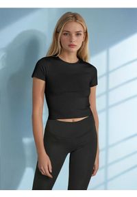 Sinsay - Koszulka crop top - czarny. Kolor: czarny