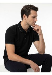 Klasyczna, Męska Koszulka Polo - Adriano Guinari - Czarna. Typ kołnierza: polo. Kolor: czarny. Materiał: bawełna. Styl: klasyczny #3