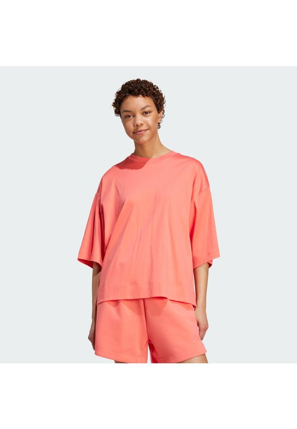 Adidas - Koszulka Soft Lux Loose. Kolor: żółty, wielokolorowy, pomarańczowy. Sport: fitness