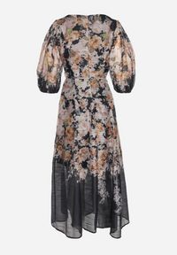 Born2be - Czarna Wiskozowa Sukienka o Rozkloszowanym Kroju w Kwiaty Redameira. Okazja: na co dzień. Typ kołnierza: dekolt w kształcie V. Kolor: czarny. Materiał: wiskoza. Wzór: kwiaty. Sezon: wiosna, lato. Typ sukienki: rozkloszowane. Styl: klasyczny, casual, elegancki #7