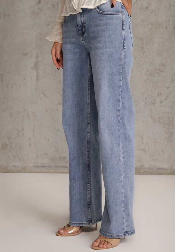 Renee - Niebieskie Jeansy Wide Leg Regular Waist z Bawełną i Dodatkiem Wiskozy Jeniemala. Kolor: niebieski. Styl: klasyczny, elegancki