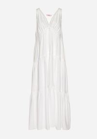 Born2be - Biała Sukienka z Wiskozą i Szydełkowym Wzorem Meviellea. Okazja: na co dzień. Typ kołnierza: dekolt w kształcie V. Kolor: biały. Materiał: wiskoza. Wzór: haft. Styl: casual, elegancki #2