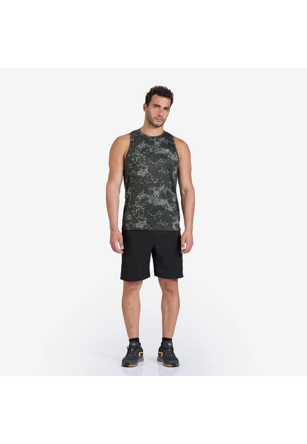 DOMYOS - Koszulka fitness męska Domyos bez rękawów. Kolor: zielony. Materiał: materiał, poliester. Długość rękawa: bez rękawów