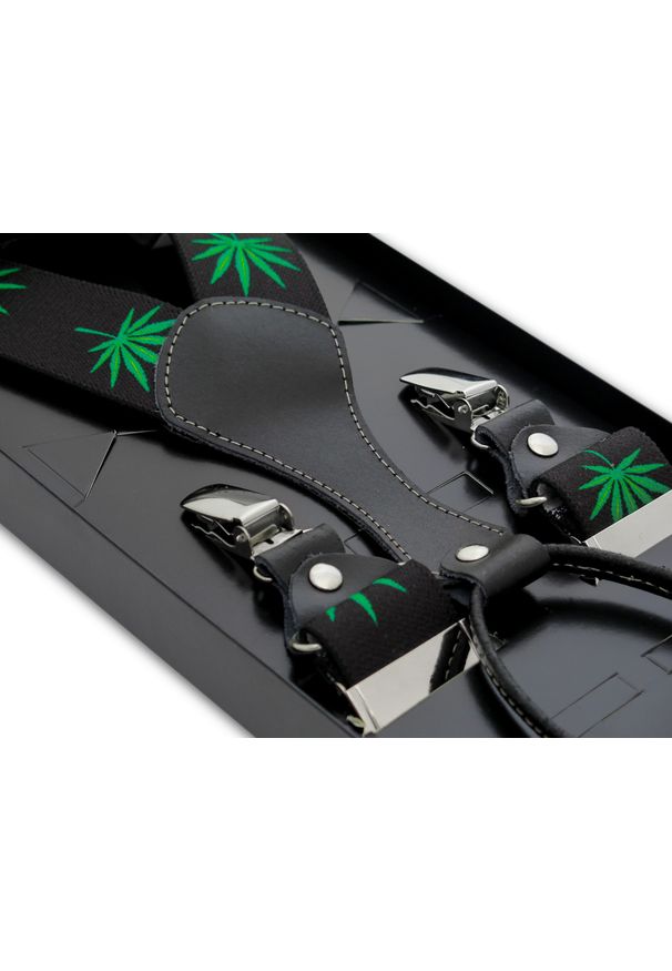 Modini - Czarne szelki męskie w liście konopii SZ145. Kolor: czarny. Materiał: skóra, guma