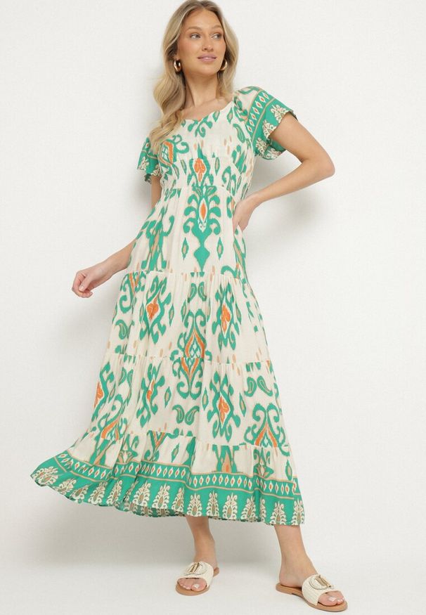 Born2be - Zielona Wiskozowa Sukienka z Geometrycznym Wzorem Cleanna. Okazja: na co dzień, na spacer. Kolor: zielony. Materiał: wiskoza. Wzór: geometria. Typ sukienki: proste. Styl: casual, elegancki