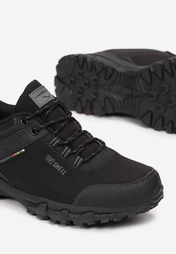 Born2be - Czarno-Szare Buty Sportowe Jhaerithe. Wysokość cholewki: przed kostkę. Nosek buta: okrągły. Kolor: czarny. Materiał: materiał. Szerokość cholewki: normalna. Wzór: aplikacja. Sport: turystyka piesza