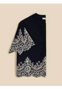 Reserved - T-shirt z ozdobnym haftem - czarny. Kolor: czarny. Materiał: dzianina, bawełna. Wzór: haft