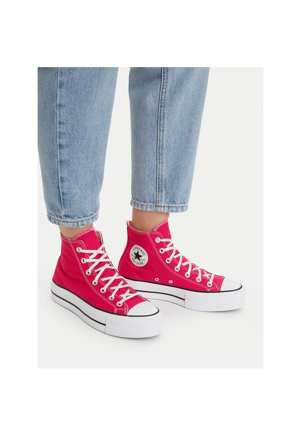 Trampki Converse. Kolor: różowy. Obcas: na platformie