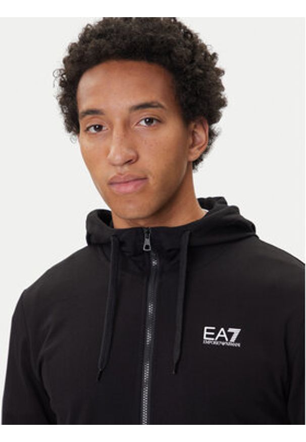 EA7 Emporio Armani Dres 8NPV62 PJVRZ UC001 Czarny Regular Fit. Kolor: czarny. Materiał: bawełna