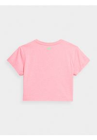 4f - T-shirt crop top z nadrukiem dziewczęcy. Kolor: różowy. Materiał: bawełna, dzianina. Wzór: nadruk