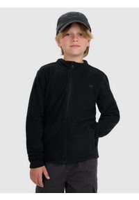 4f - 4F Polar slim ze stójką chłopięcy - czarny 134 (8-9 lat). Typ kołnierza: kołnierzyk stójkowy. Kolor: czarny. Materiał: polar. Wzór: gładki. Sezon: lato. Sport: turystyka piesza, wspinaczka, snowboard, narciarstwo #1