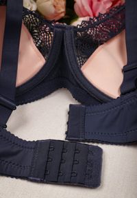 Renee - Granatowy Biustonosz Full Cup Zdobiony Koronką Maritte. Kolekcja: plus size. Kolor: niebieski. Materiał: koronka. Wzór: aplikacja, koronka #2