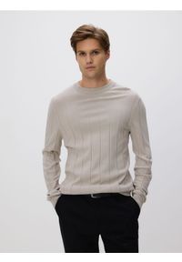Reserved - Sweter z wiskozą - beżowy. Kolor: beżowy. Materiał: wiskoza #1