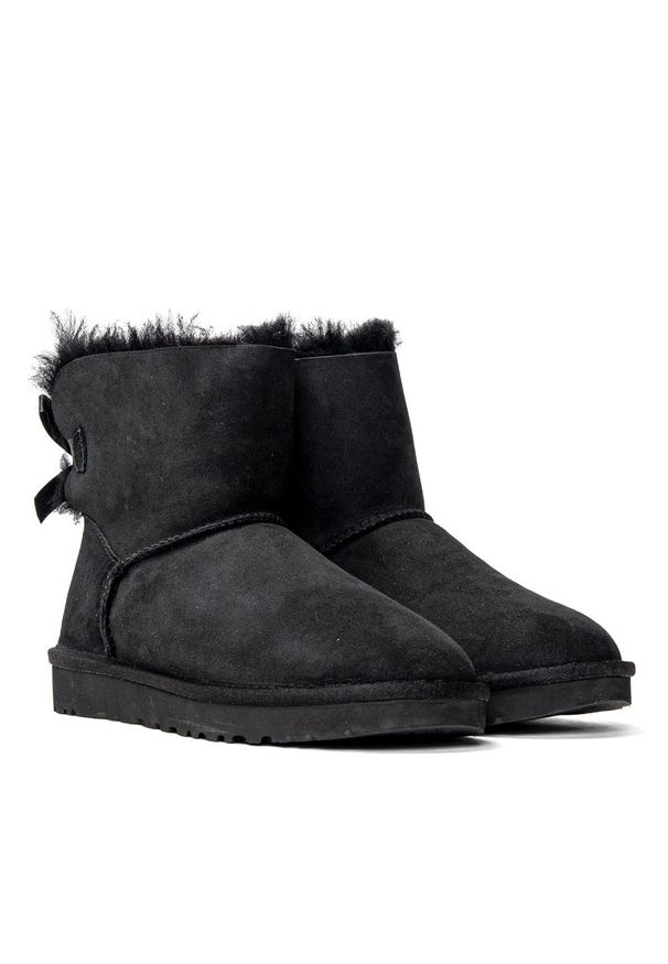 Ugg - Buty zimowe damskie UGG W Mini Bailey Bow II (1016501-BLK). Okazja: na plażę. Kolor: czarny. Materiał: materiał. Sezon: zima. Styl: młodzieżowy