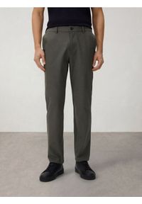 Reserved - Spodnie chino slim fit - jasny zielony. Kolor: zielony. Materiał: tkanina, wiskoza