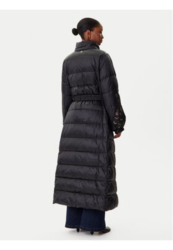 TwinSet - TWINSET Kurtka puchowa 252TP2430 Czarny Regular Fit. Kolor: czarny. Materiał: syntetyk. Sezon: zima