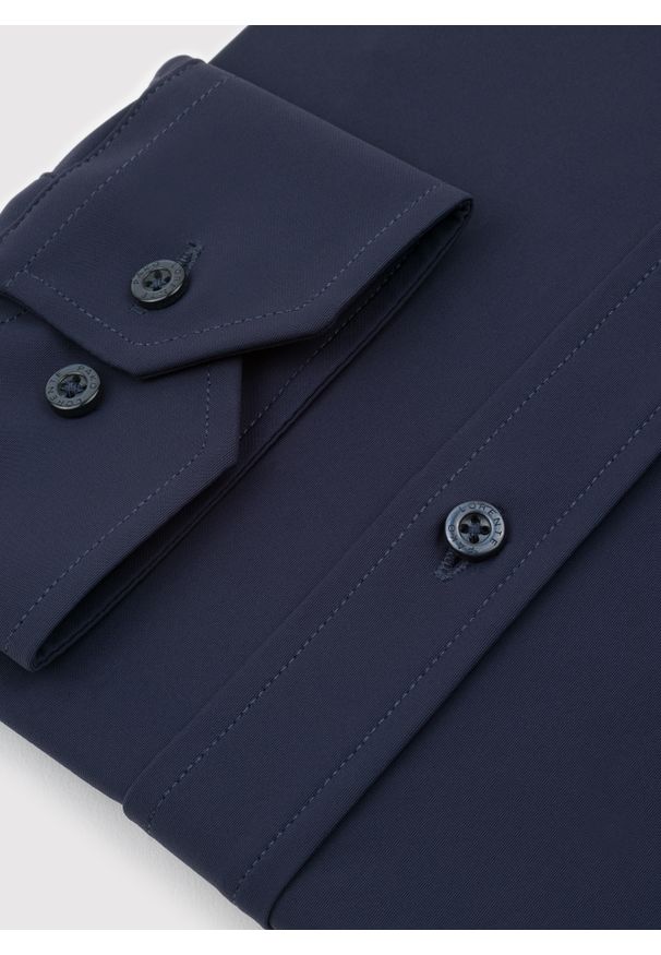 Pako Lorente - PAKO LORENTE – Granatowa koszula męska. Typ kołnierza: kołnierzyk klasyczny. Kolor: niebieski. Materiał: nylon, elastan. Długość rękawa: długi rękaw. Długość: długie. Styl: klasyczny