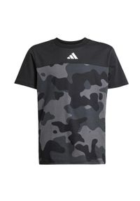 Adidas - Koszulka Seasonal Essentials Camo Cotton Kids. Kolor: biały, wielokolorowy, czarny. Wzór: nadruk