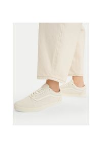 Sneakersy Vans. Kolor: kremowy. Model: Vans Old Skool #1