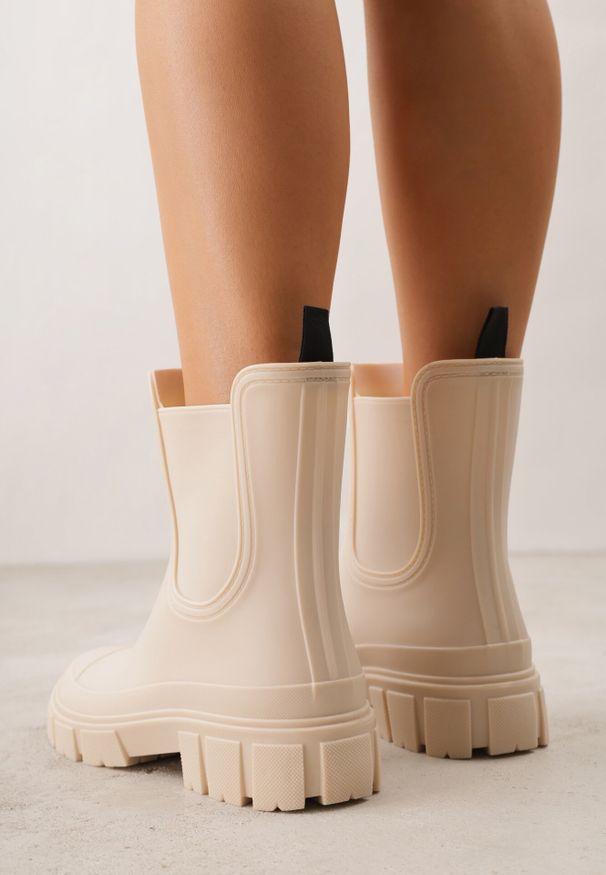 Born2be - Beżowe Kalosze o Fasonie Sztybletów z Antypoślizgową Podeszwą Uemaeno. Okazja: na co dzień. Kolor: beżowy. Materiał: jeans. Styl: casual, klasyczny