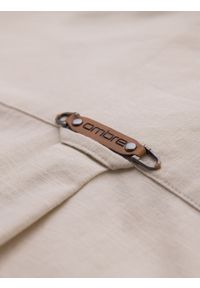 Ombre Clothing - Koszula męska lniana z klasycznym kołnierzykiem i kieszeniami REGULAR FIT – kremowa V3 - Rozmiar: XL. Okazja: na co dzień. Typ kołnierza: kołnierzyk klasyczny. Kolor: kremowy. Materiał: len. Długość: długie. Wzór: aplikacja. Sezon: wiosna, lato. Styl: klasyczny #3