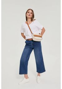 MOODO - Torebka na ramię beżowa. Kolor: beżowy. Rodzaj torebki: na ramię #1