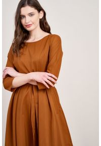 Marie Zélie - Sukienka Andrea wełniana cynamonowa. Kolor: brązowy. Materiał: wełna. Typ sukienki: rozkloszowane. Styl: klasyczny #7