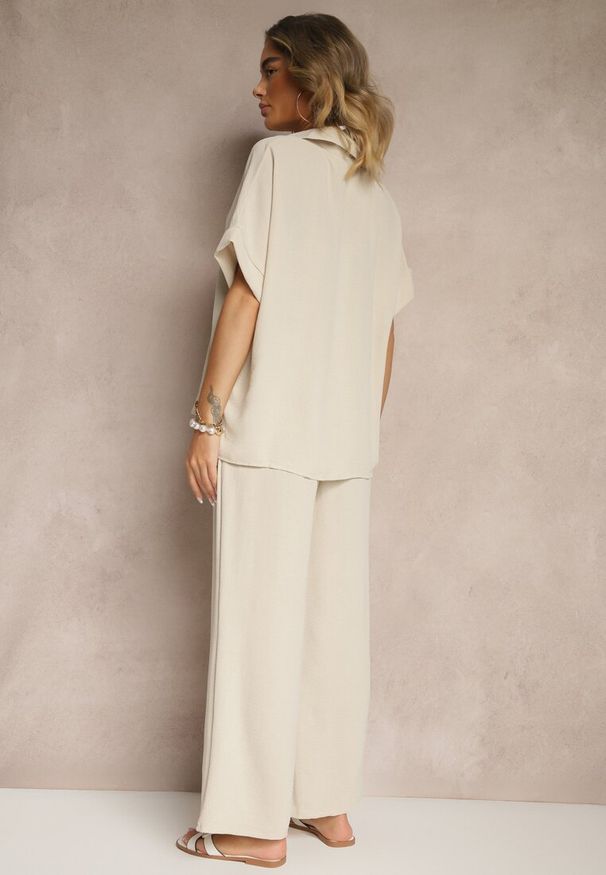 Renee - Jasnobeżowy Komplet z Koszulą z Krótkim Rękawem i Spodniami o Szerokim Kroju Malerienna. Kolor: beżowy