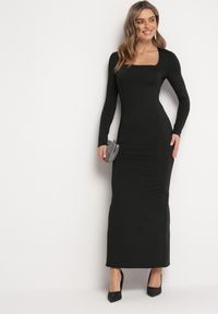 Born2be - Czarna Dopasowana Sukienka Maxi z Długim Rękawem Esmeria. Typ kołnierza: dekolt kwadratowy. Kolor: czarny. Długość rękawa: długi rękaw. Długość: maxi #7