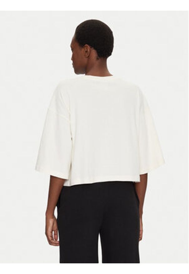 Champion T-Shirt 118023 Écru Regular Fit. Materiał: bawełna