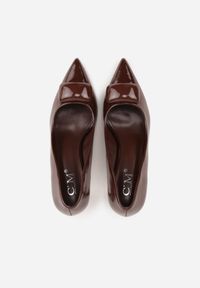 Renee - Brązowe Czółenka Lakierowane na Szpilce z Aplikacją 3D Ianvyre. Okazja: na co dzień. Kolor: brązowy. Materiał: lakier. Wzór: aplikacja. Obcas: na szpilce. Styl: casual, elegancki #5