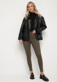 Born2be - Ciemnozielone Spodnie Skinny Biscova. Kolor: beżowy. Styl: elegancki #7