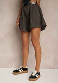 Renee - Brązowe Szorty z Bawełny High Waist Ozdobione Paskiem Saromine. Okazja: na co dzień. Stan: podwyższony. Kolor: brązowy. Materiał: bawełna. Wzór: aplikacja. Styl: casual