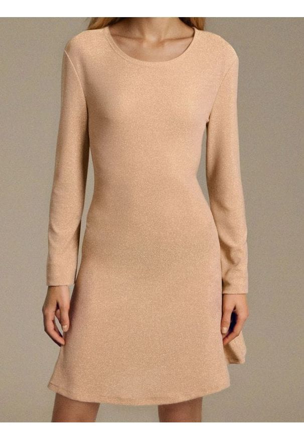 Sinsay - Elegancka sukienka mini - złoty. Kolor: złoty. Styl: elegancki. Długość: mini